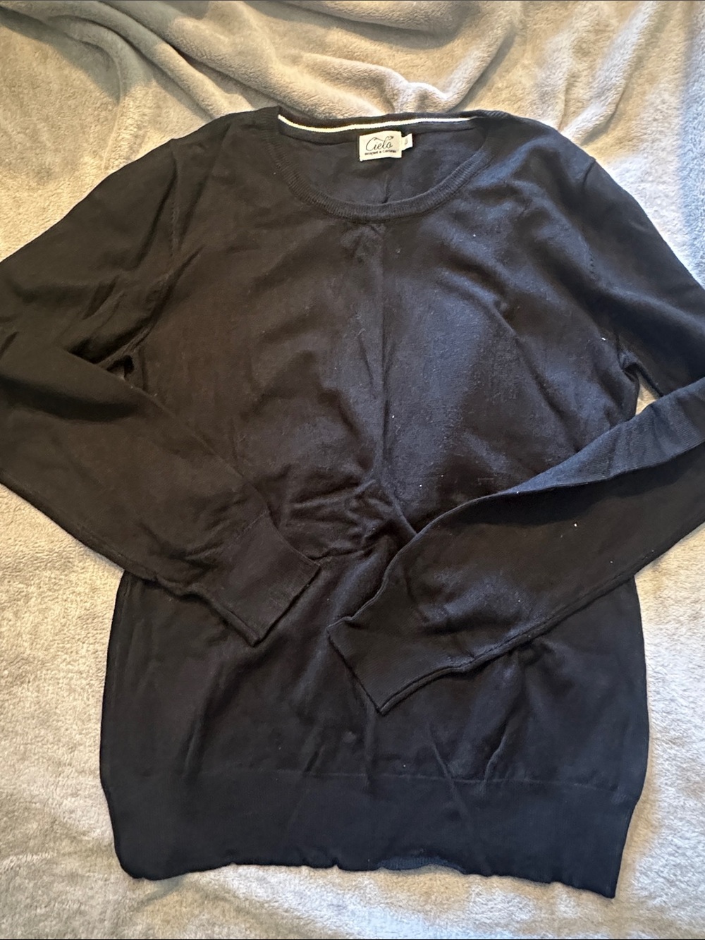 Cielo Black Crewneck Lightweight Long-Sleeve Sweater
